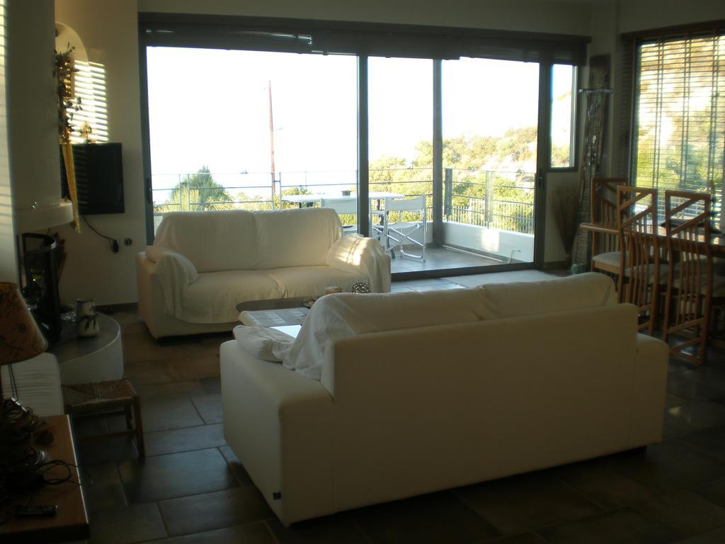 فيلا Marvelous House By The Sea بحيرة فولياغميني المظهر الخارجي الصورة