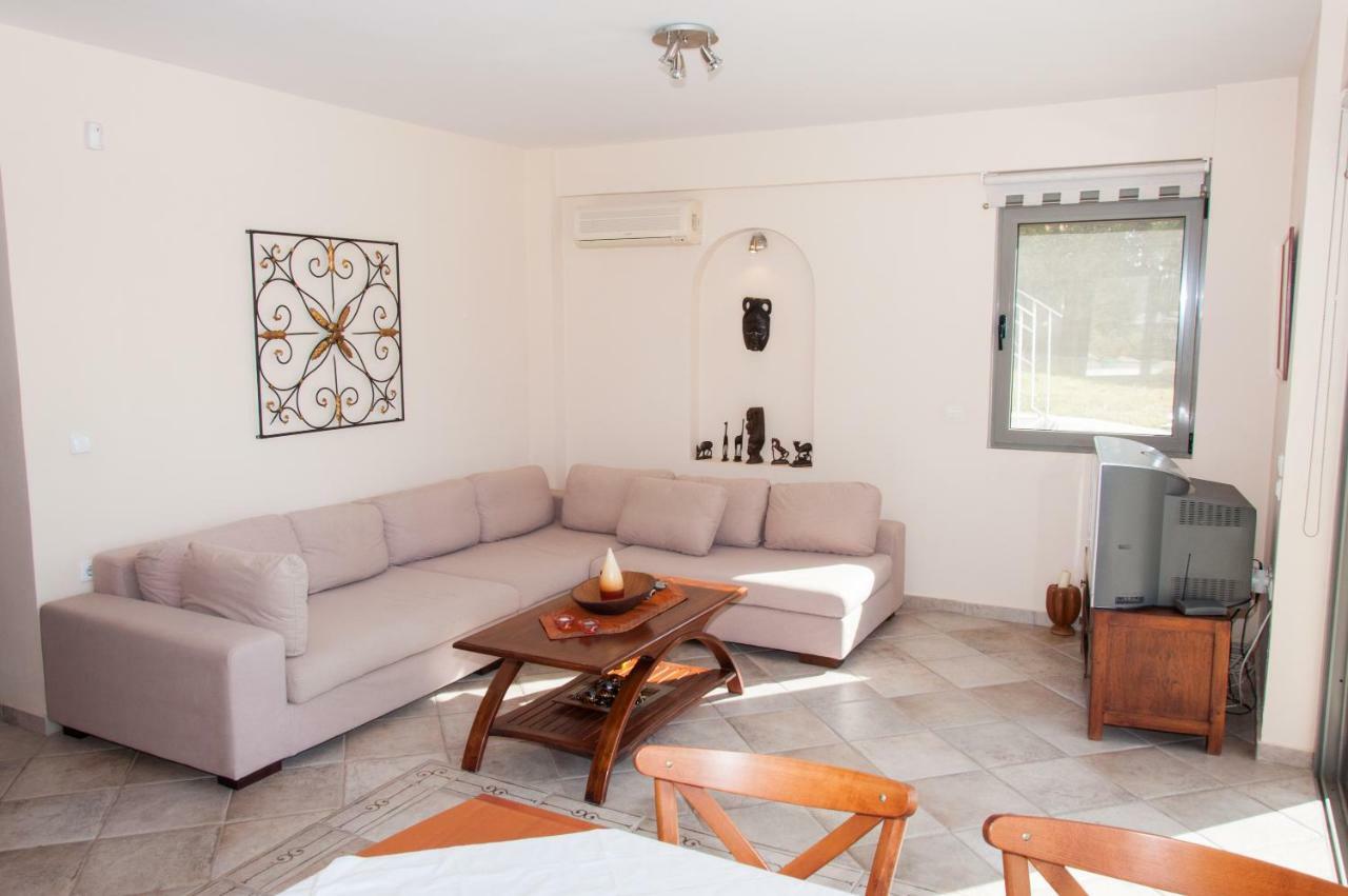 فيلا Marvelous House By The Sea بحيرة فولياغميني المظهر الخارجي الصورة
